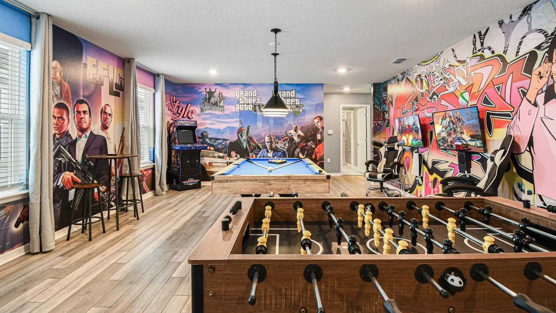 Holiday home Luxury Stay: Pool, Game Room, Theater Near Disney Davenport