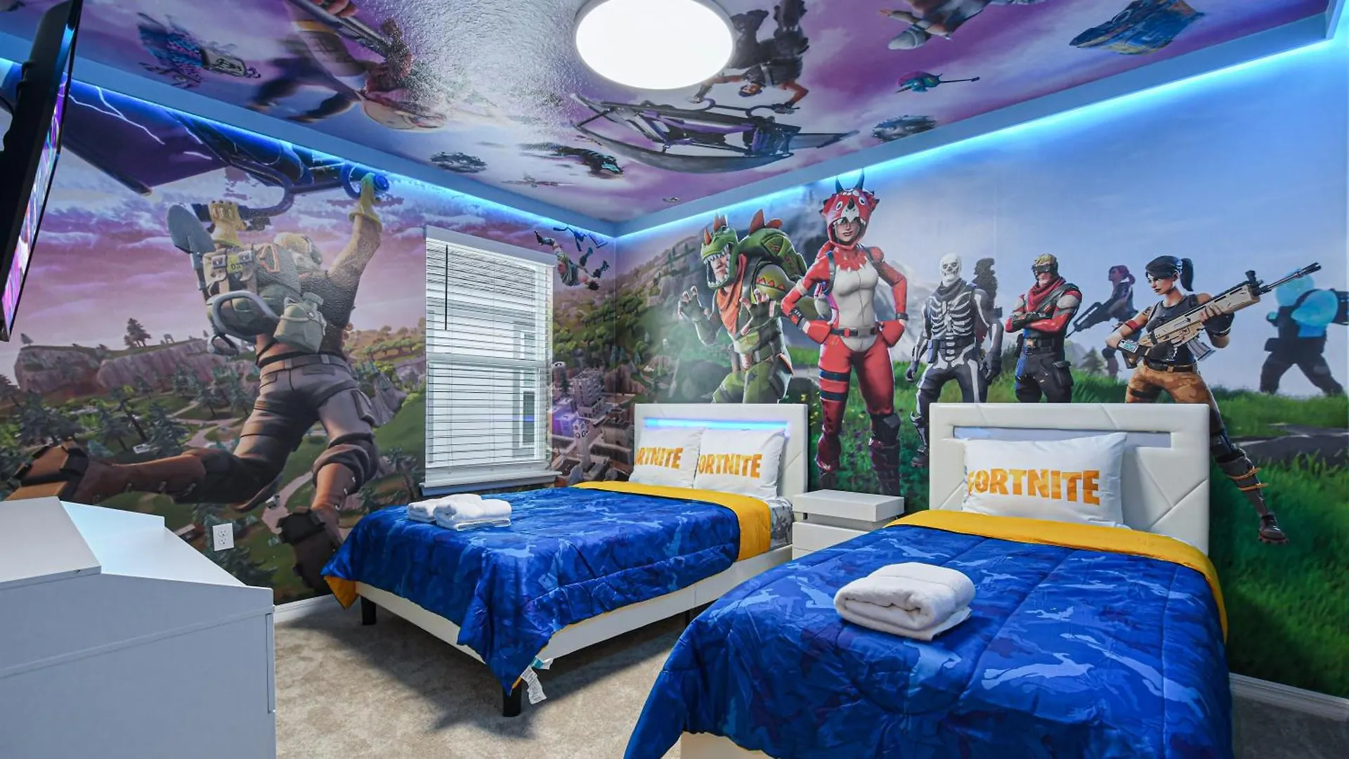 Luxury Stay: Pool, Game Room, Theater Near Disney Davenport 0*,